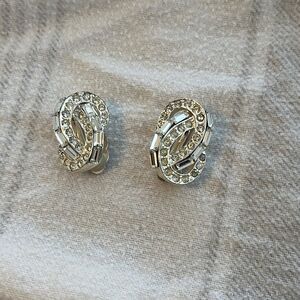 Vintage Carolee rhinestone Art Deco swirl design clip earrings